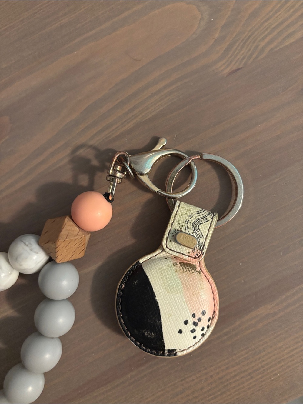 Beaded Wristlet & Air Tag Holder - Picture 2 of 5